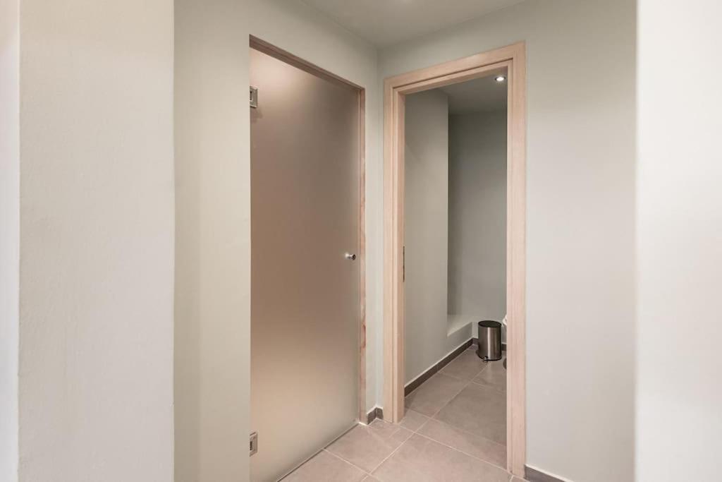 Smaragdi Luxury Jacuzzi Apartment Noho Premium Living Athens Luaran gambar