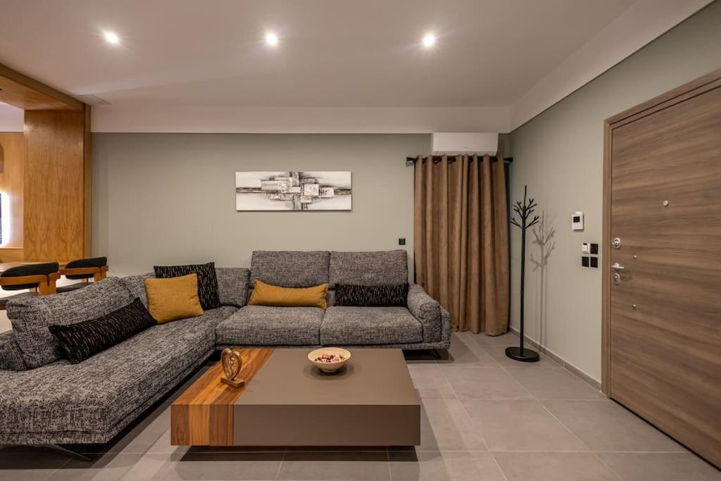Smaragdi Luxury Jacuzzi Apartment Noho Premium Living Athens Luaran gambar