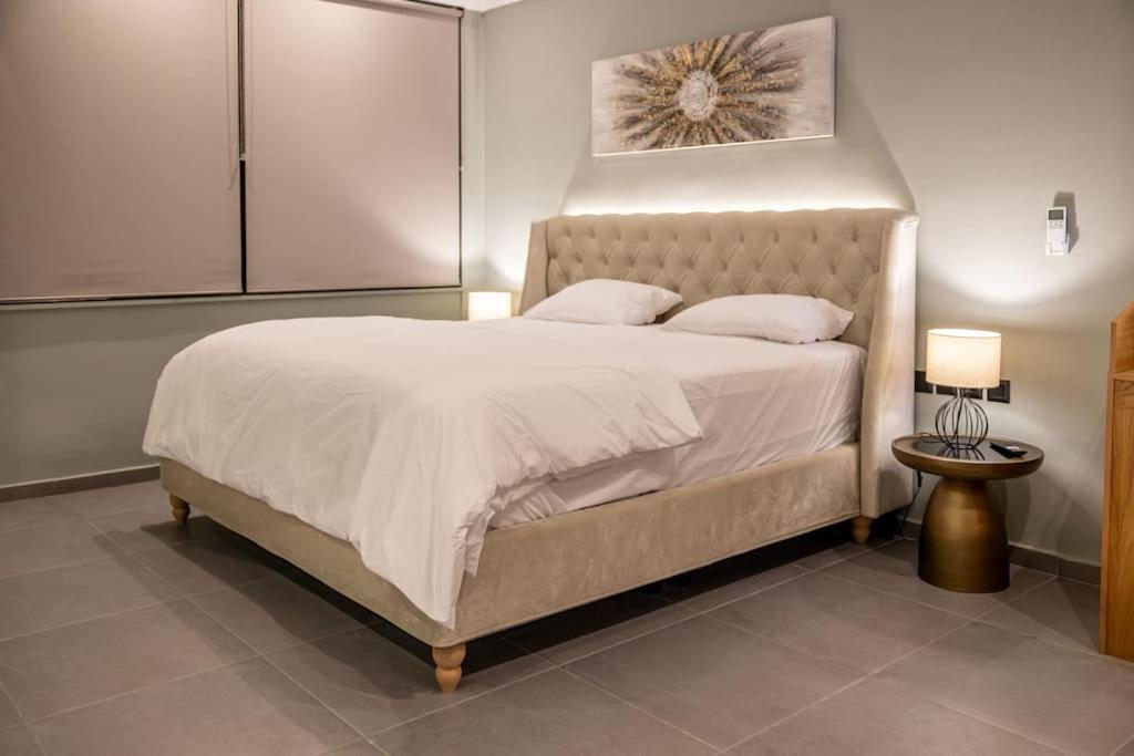 Smaragdi Luxury Jacuzzi Apartment Noho Premium Living Athens Luaran gambar