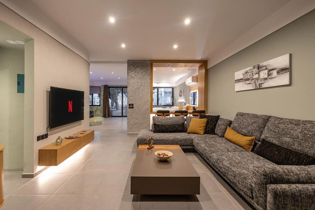 Smaragdi Luxury Jacuzzi Apartment Noho Premium Living Athens Luaran gambar